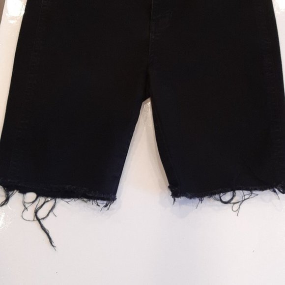 ⏬ Free People So Chic Shorts Womens Size 30 Clean Black Bermuda Denim Raw Hem - Picture 11 of 16
